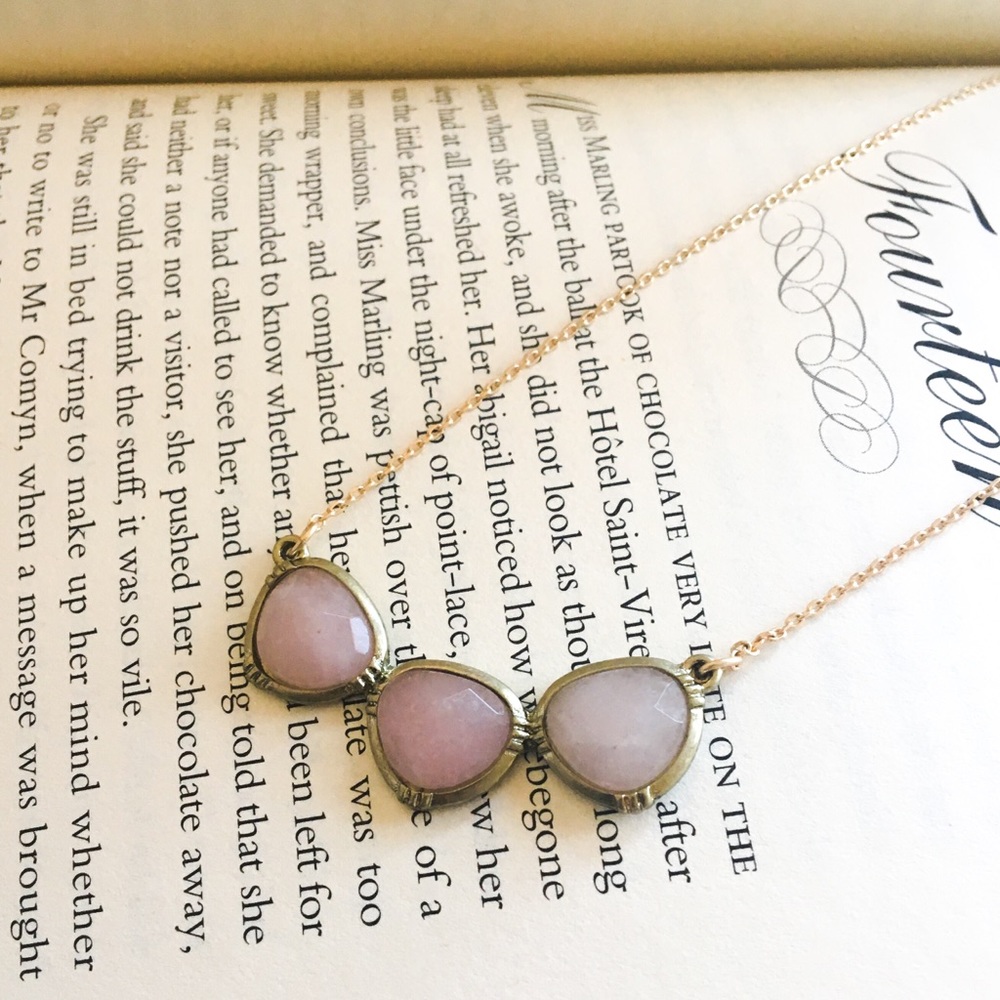 “Dana” Necklace || Stone Necklace